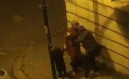 Zeytinburnu’nda kadına şiddet; çocuğunun yanında yüzüne tükürüp, darbetti
