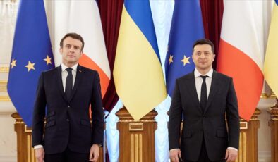 Zelenskiy, Macron’la Donbas’ta şiddetlenen çatışmaları görüştü