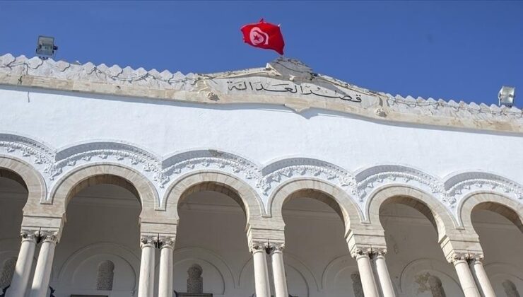 Tunus’ta hakimlerden bir günlük iş bırakma eylemi