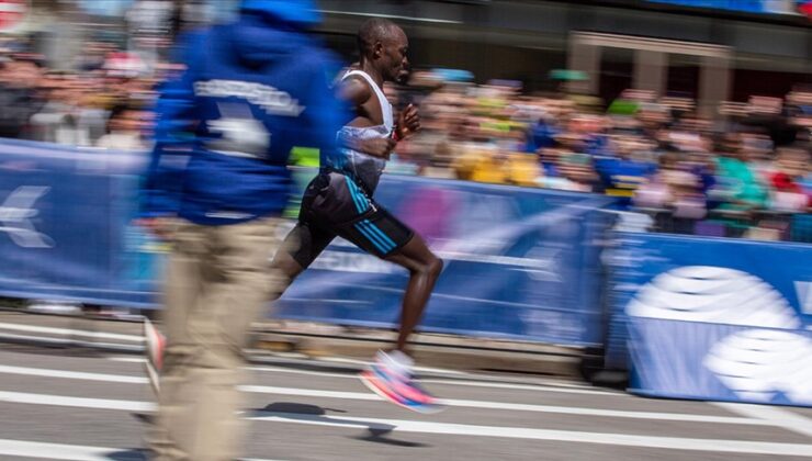 Boston Maratonu’nda ipi Kenyalı atletler göğüsledi
