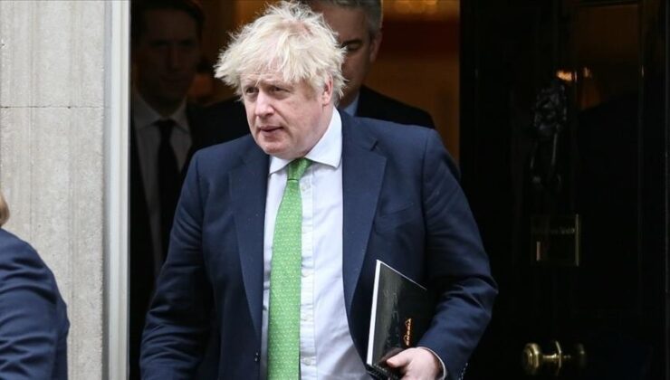 İngiltere Başbakanı Johnson istifa etmeyecek
