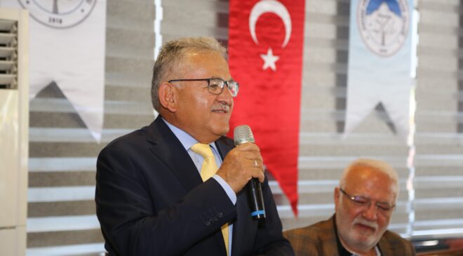 Başkan Büyükkılıç, Kayseri Gönüllü Kültür Kuruluşları Temsilcileriyle bir araya geldi