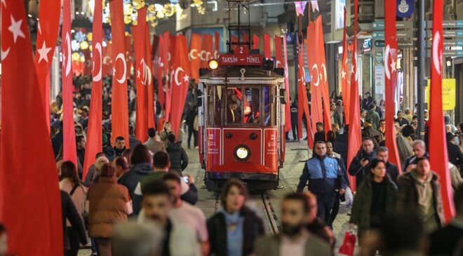 <strong>İstanbul Valiliğinden terör saldırısı sonrası İstiklal Caddesi için ‘genel emir’</strong>