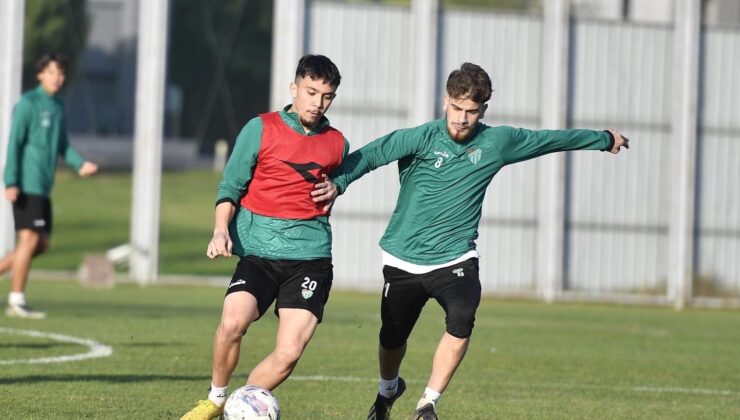  Bursaspor’da Düzcespor maçı hazırlıkları devam ediyor