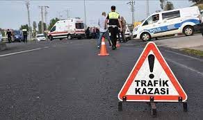 <strong>Arnavutköy’de şarampole yuvarlanan otomobildeki 2 kişi yaralandı</strong>