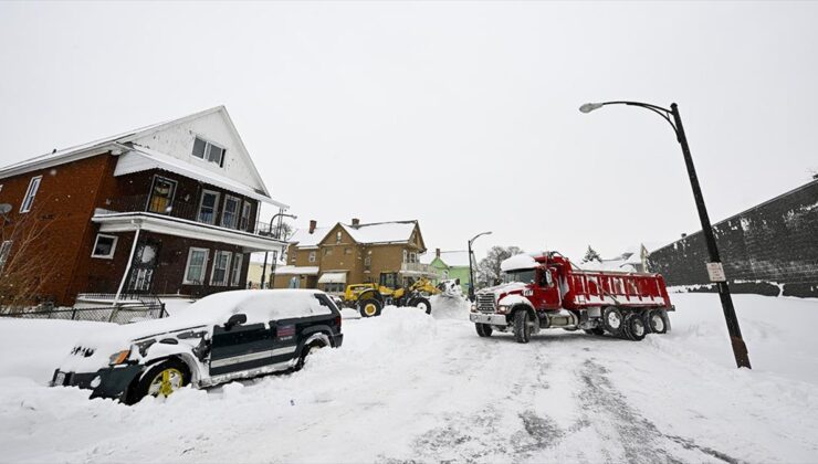 <strong>ABD’de kar fırtınası hava ve kara trafiğini felç etti</strong>