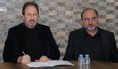 <strong>Sakaryaspor, teknik direktör Taner Taşkın ile anlaştı</strong>