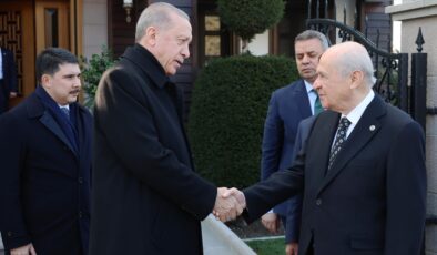 <strong>Cumhurbaşkanı Erdoğan, MHP Genel Başkanı Bahçeli ile bir araya geldi</strong>