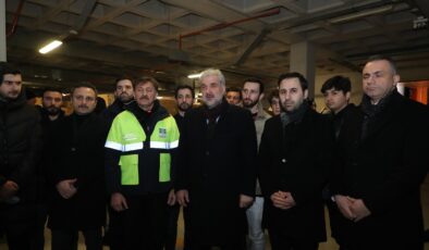 <strong>AK Parti İstanbul İl Başkanı Kabaktepe’den, deprem yardımı için çalışan belediye ve ilçe teşkilatlarını ziyaret:</strong>