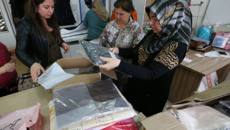 <strong>Balıkesir’de depremzede kadınlar geride bıraktıkları için yardım seferberliğine katıldı</strong>