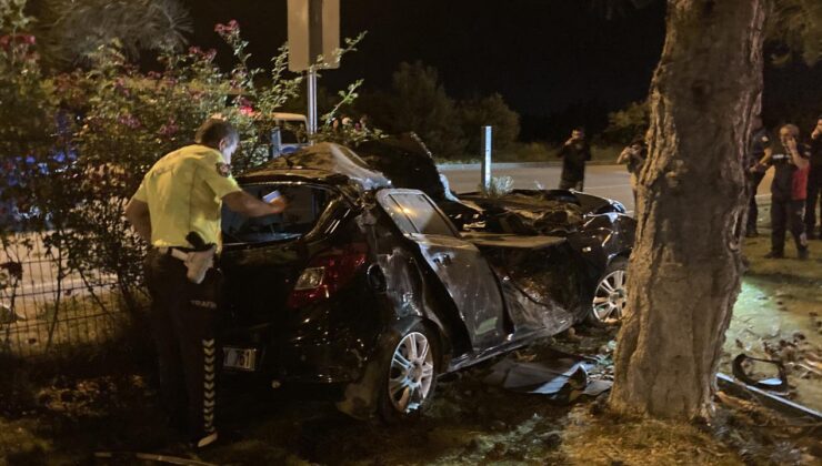 Kontrolden çıkan otomobil ağaca çarptı: 1’i ağır 2 yaralı