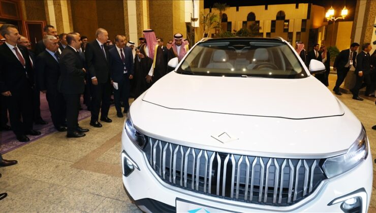 Cumhurbaşkanı Erdoğan Suudi Arabistan Veliaht Prensi Selman’a Togg hediye etti