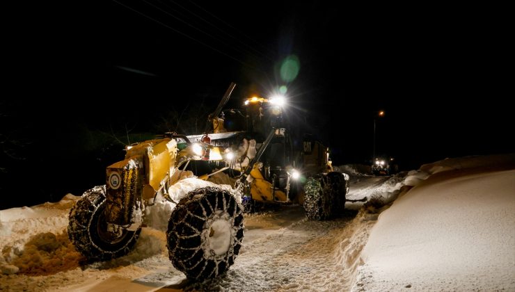 Sakarya’nın yüksek kesimlerinde kar küreme çalışmaları devam ediyor