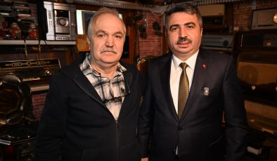 BURSA’NIN YILDIRIM BELEDİYESİ BAŞKANI OKTAY YILMAZ’DAN ‘NOSTALJİ DOKTORU’NA ZİYARET