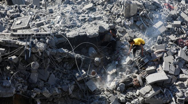Gazze’de İsrail saldırısında hasar gören binanın çökmesi sonucu 9 kişi hayatını kaybetti